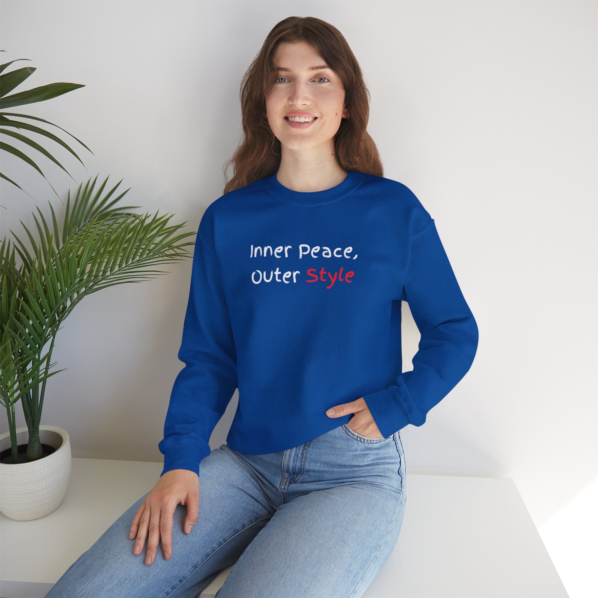 Crewneck Sweatshirt "Style" Minimalist Pink Script – Casual Everyday Fashion